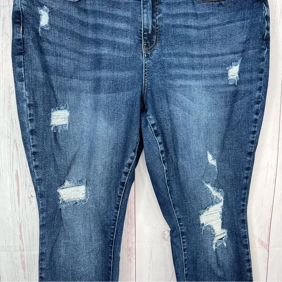 Judy Blue Relaxed Fit Distressed Size 18 Plus Size Denim Jeans 18W Stretch Crop - Picture 3 of 11